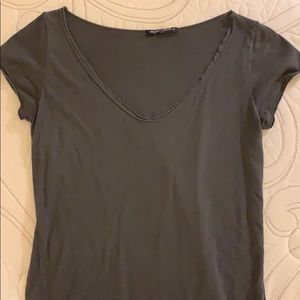 Brandy Melville tshirt